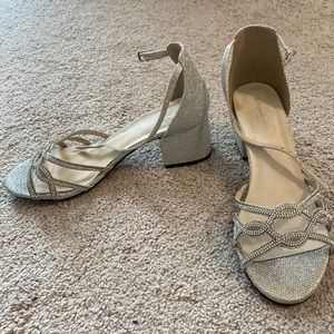 Benjamin Walk Touchups | silver sparkle block heels | size 9
